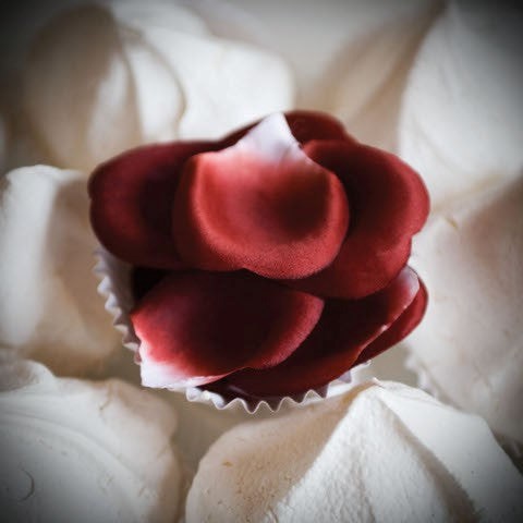 Rose Petal Explosion by Bijoux Indiscrets - Sex Pheromones and Perfumes