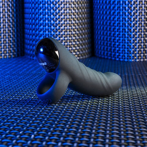 Hooked On You Finger Vibrator by Evolved - Finger and Tongue Vibrators