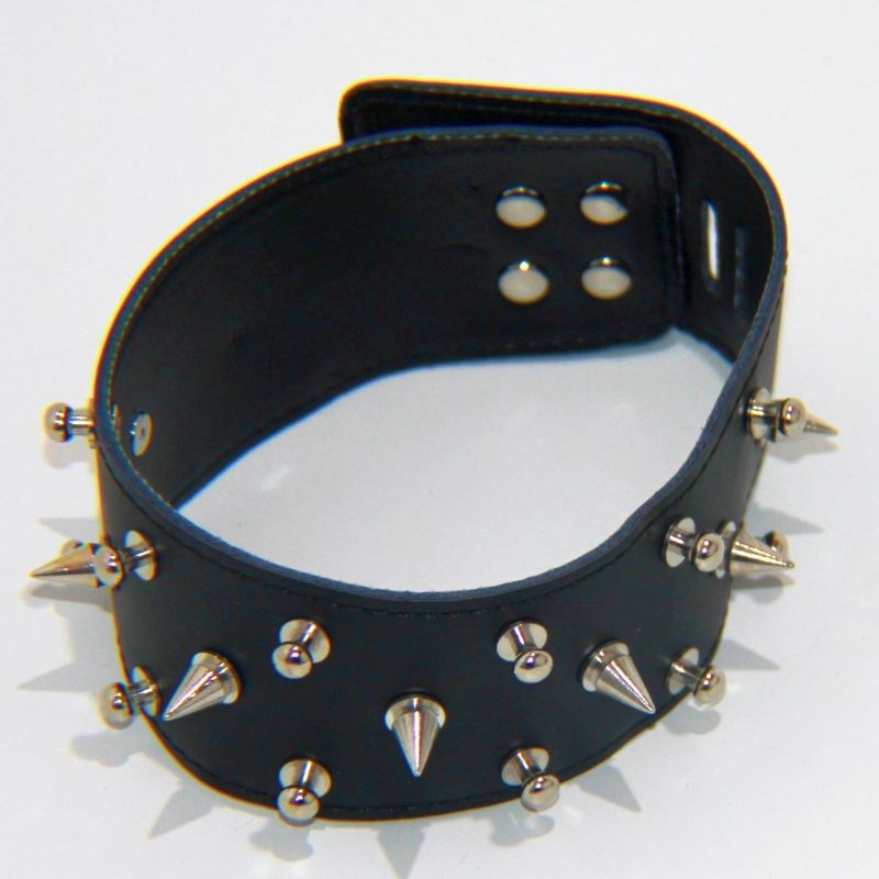 Rocky Studded & Spiked Collar Light - - Collars And Cuffs