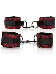 Scandal Universal Cuff Set - - Collars And Cuffs