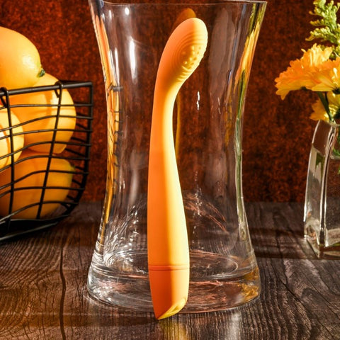 Selopa LEMON SQUEEZE USB Rechargeable Vibrator - G-Spot Vibrators