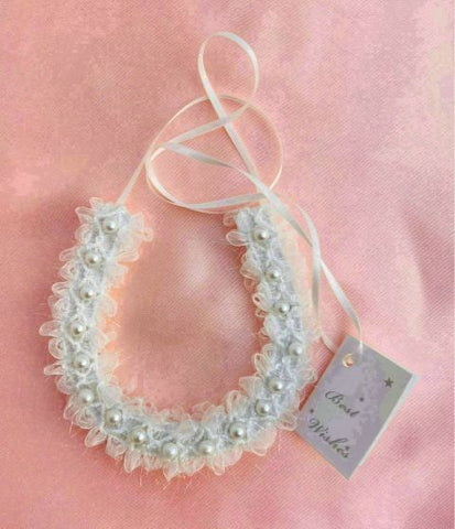 Horseshoe Bridal Charm With White Lace and Pearl - Party Gifts and Novelties