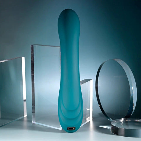 Playboy Pleasure AURELIE Vibrator with Internal Flicker - G-Spot Vibrators