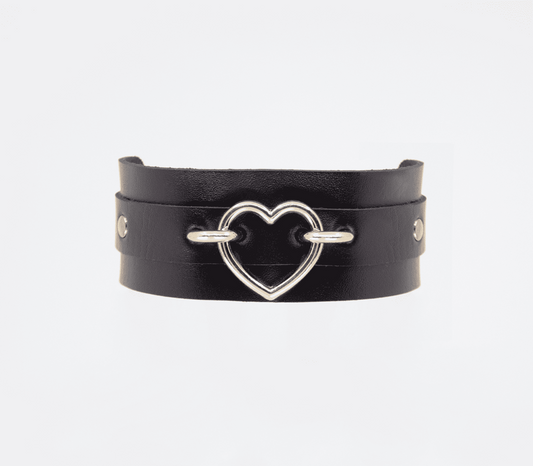 Love In Leather Heart Embellishment Faux Leather Collar
