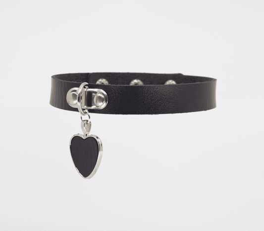 Love In Leather Heart Pendant Faux Leather Choke